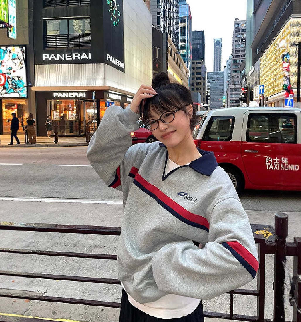 Pull avec col à revers gris