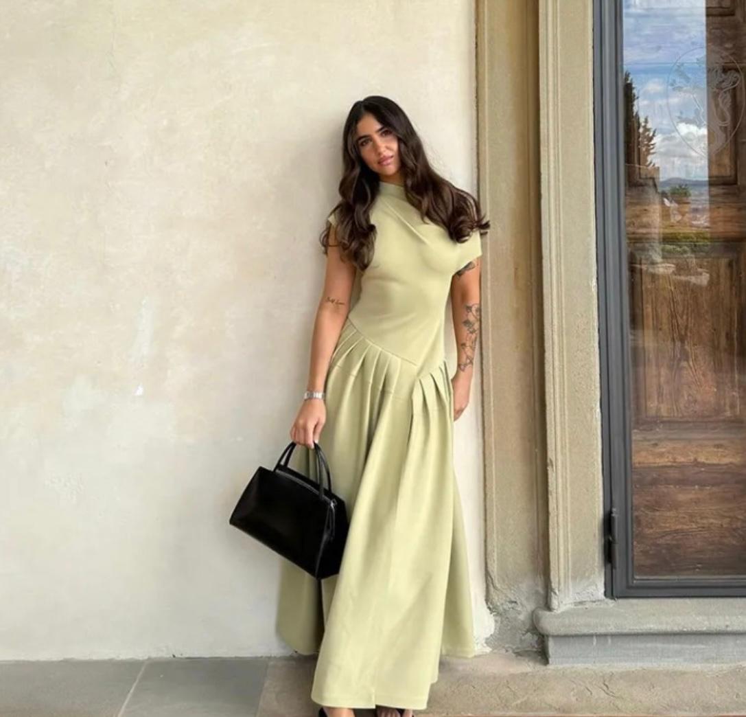 Robe longue à ligne évasée et à manches courtes, style élégant pour les soirées