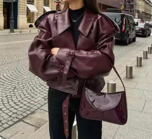 Veste en PU ceinturée pour femmes avec col revers, design stylé pour l'automne